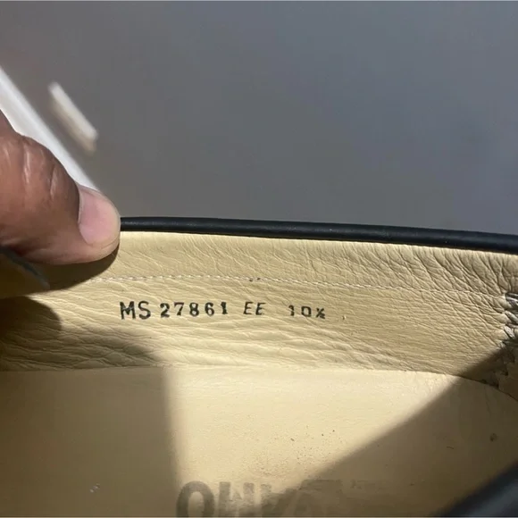 Salvatore Ferragamo Driving loafers shoes with Gancini detail Blk Sz 10.5 EE - Picture 9 of 9